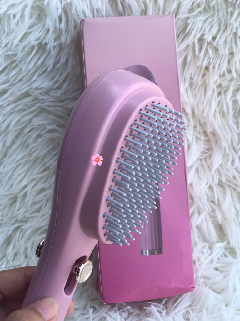 Veloura™ Self-Cleaning Brush